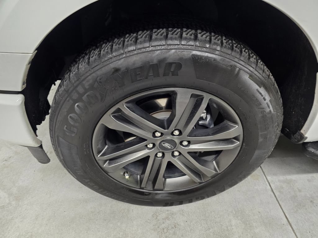 Used 2022 Oxford White Ford XLT image 11