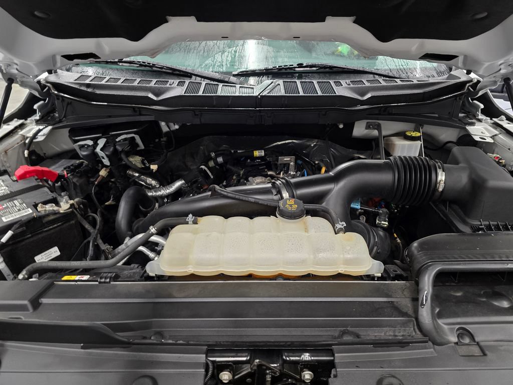 Used 2022 Oxford White Ford XLT image 17