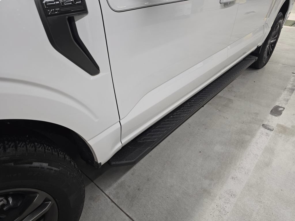 Used 2022 Oxford White Ford XLT image 12