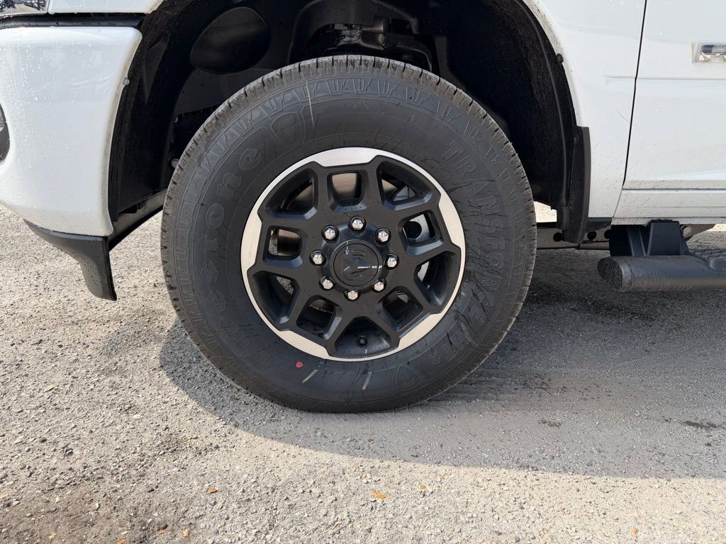 New 2026 Bright White Clearcoat Ram Laramie image 10