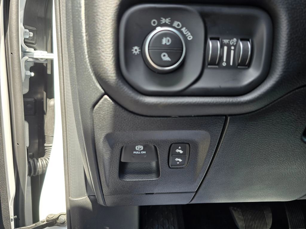 New 2026 Bright White Clearcoat Ram Laramie image 33