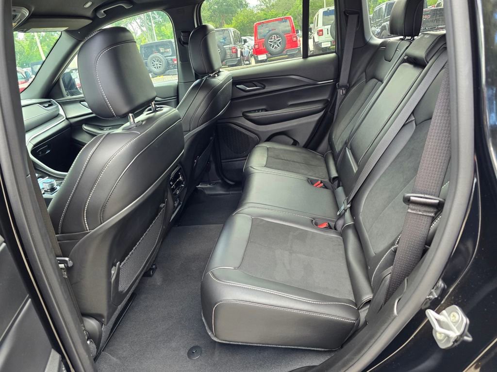 2025 Jeep Grand Cherokee Altitude - Photo 29