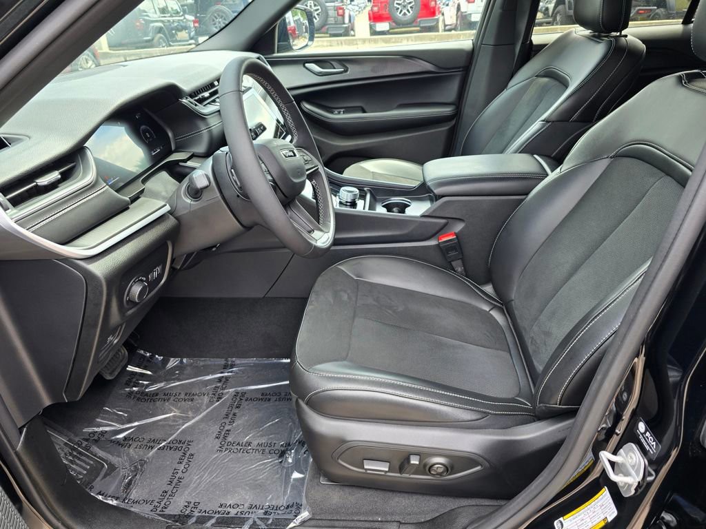 2025 Jeep Grand Cherokee Altitude - Photo 16