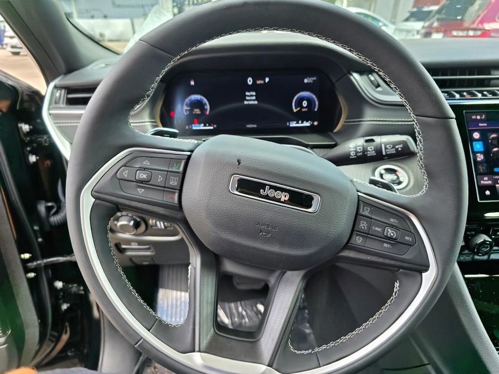 2025 Jeep Grand Cherokee Altitude - Photo 17