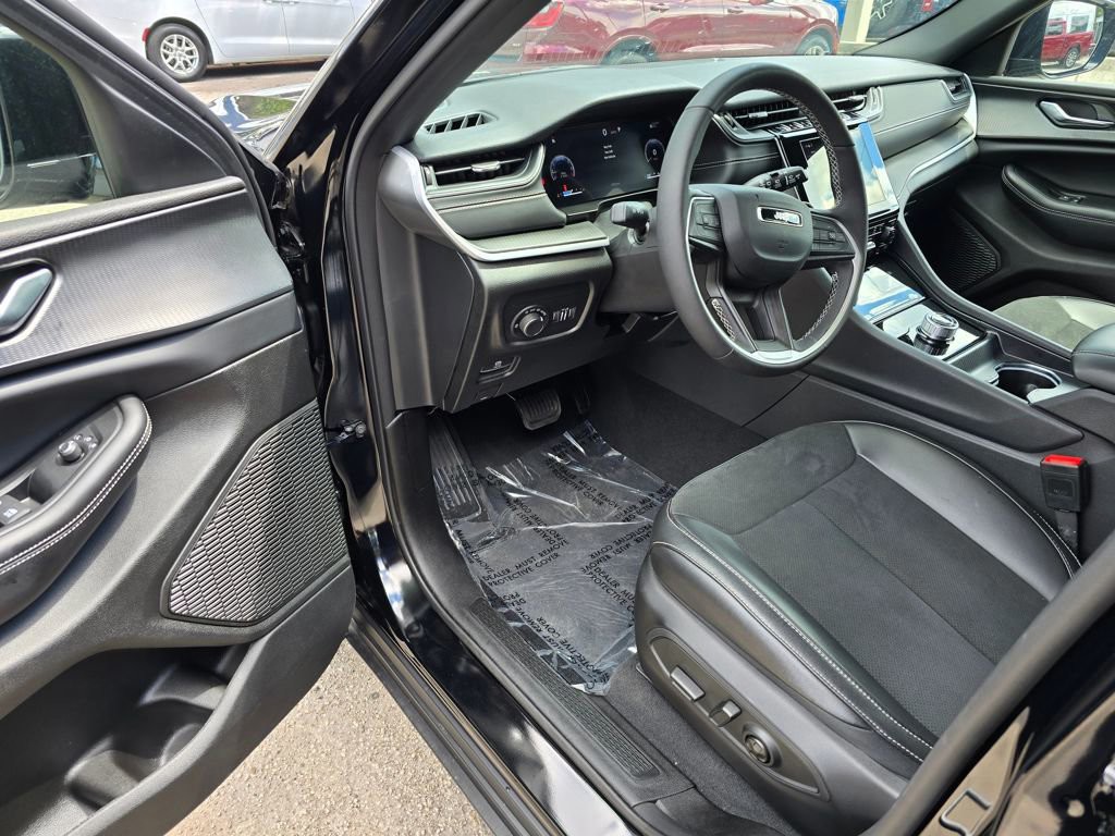 2025 Jeep Grand Cherokee Altitude - Photo 15