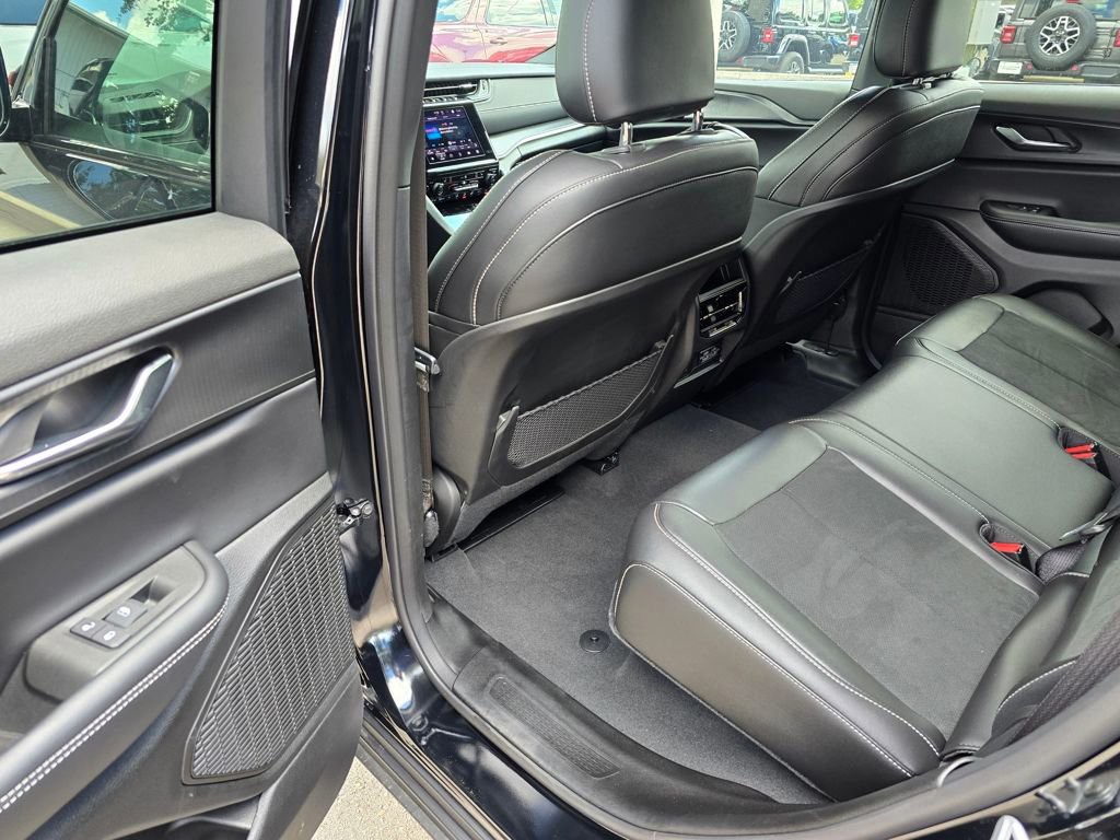 2025 Jeep Grand Cherokee Altitude - Photo 28