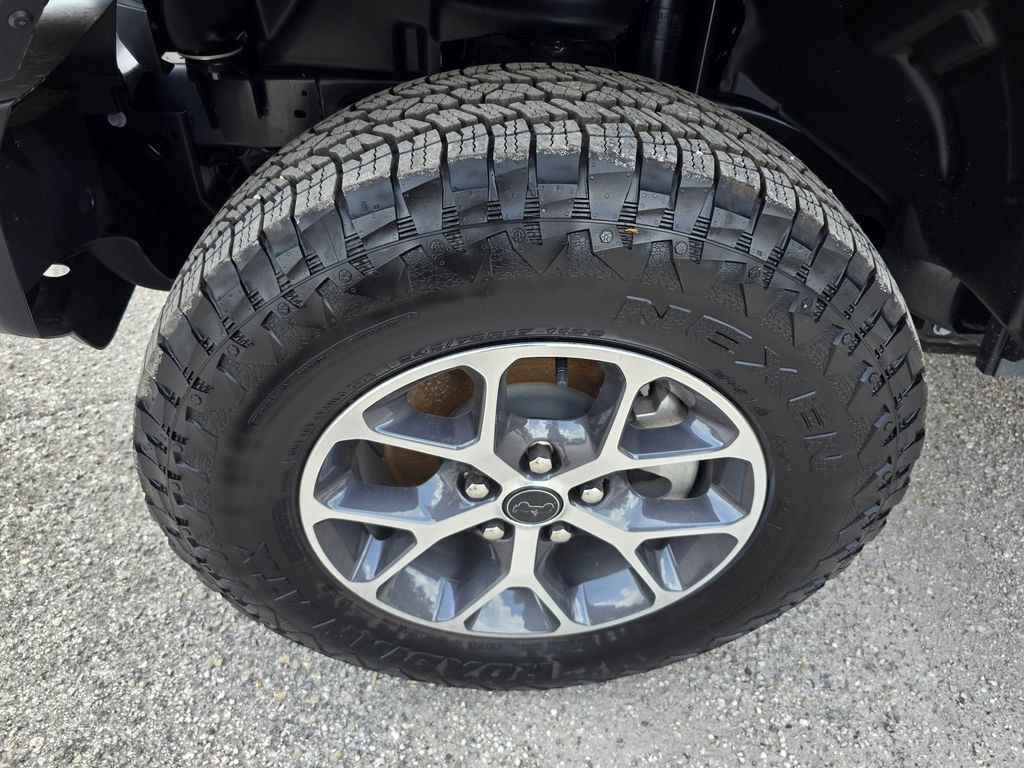 New 2026 Anvil Clearcoat Jeep Sport S image 8