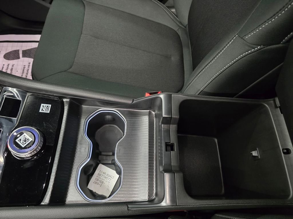 New 2025 Silver Zynith Jeep Laredo image 24