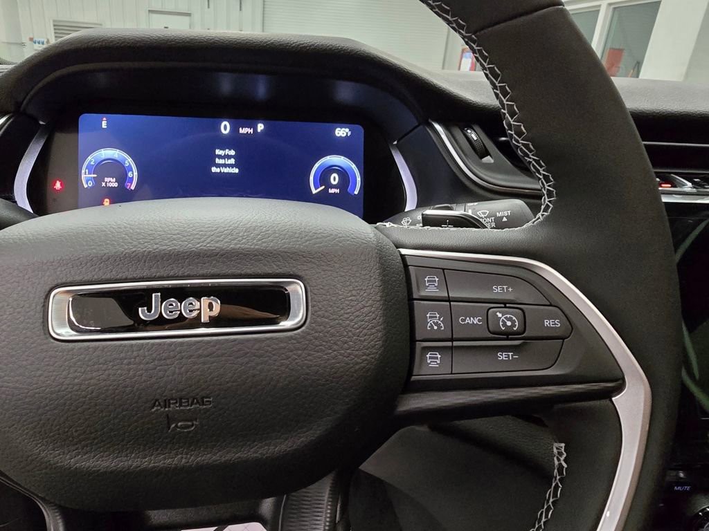 New 2025 Silver Zynith Jeep Laredo image 18