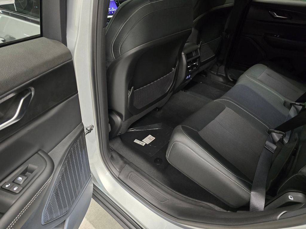 New 2025 Silver Zynith Jeep Laredo image 28