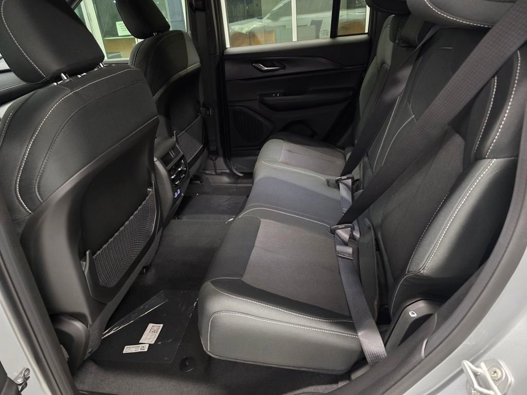 New 2025 Silver Zynith Jeep Laredo image 29