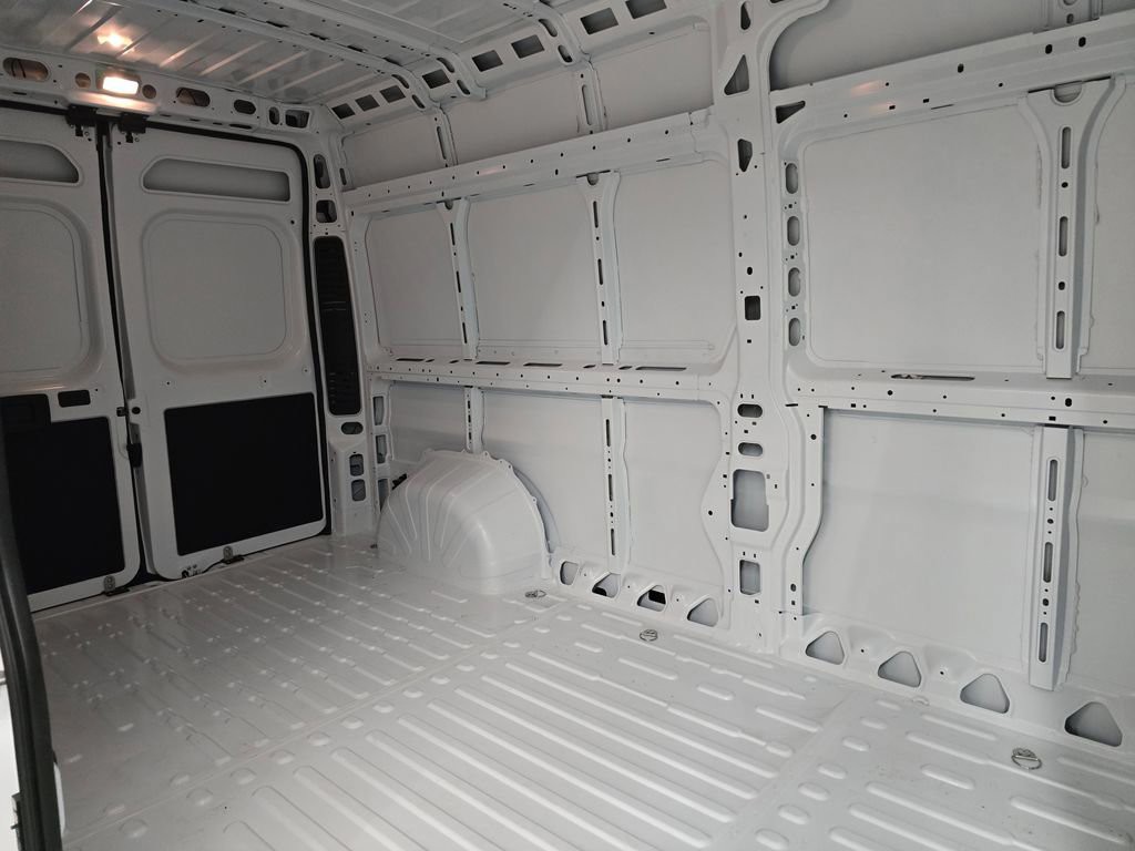 New 2026 Bright White Clearcoat Ram Tradesman image 25