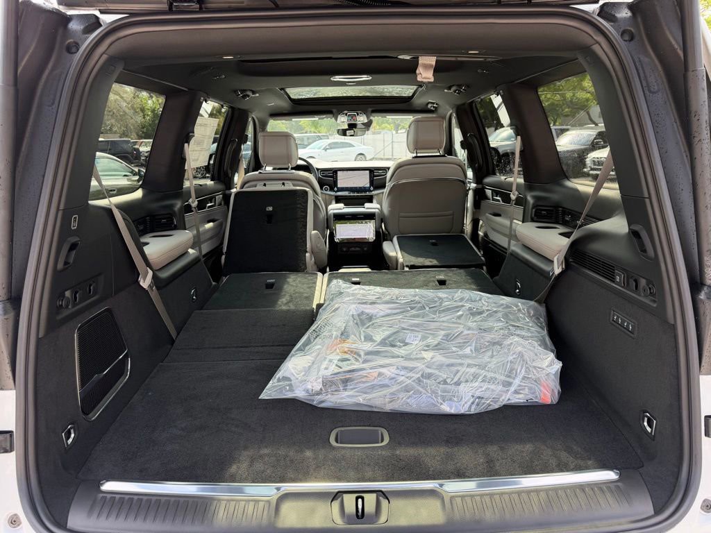 New 2026 Bright White Clearcoat Jeep Summit Obsidian image 45