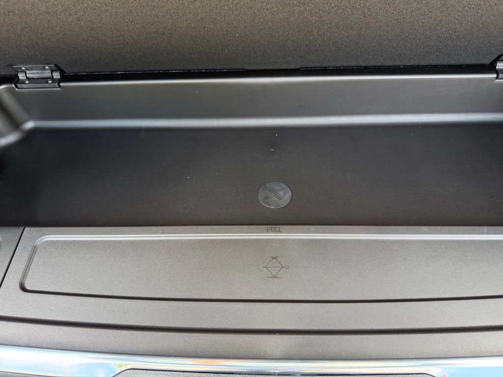 New 2026 Bright White Clearcoat Jeep Summit Obsidian image 46