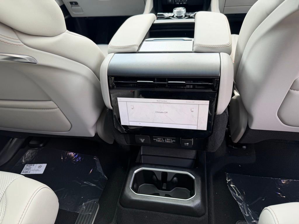 New 2026 Bright White Clearcoat Jeep Summit Obsidian image 39