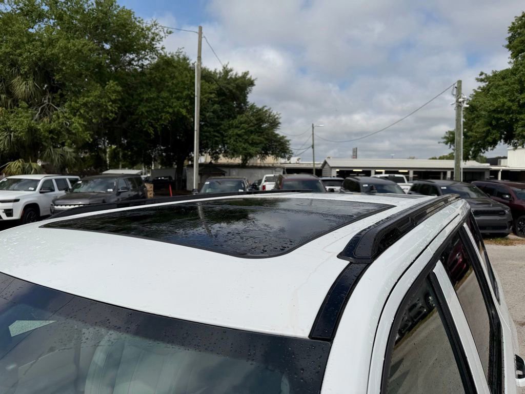 New 2026 Bright White Clearcoat Jeep Summit Obsidian image 12
