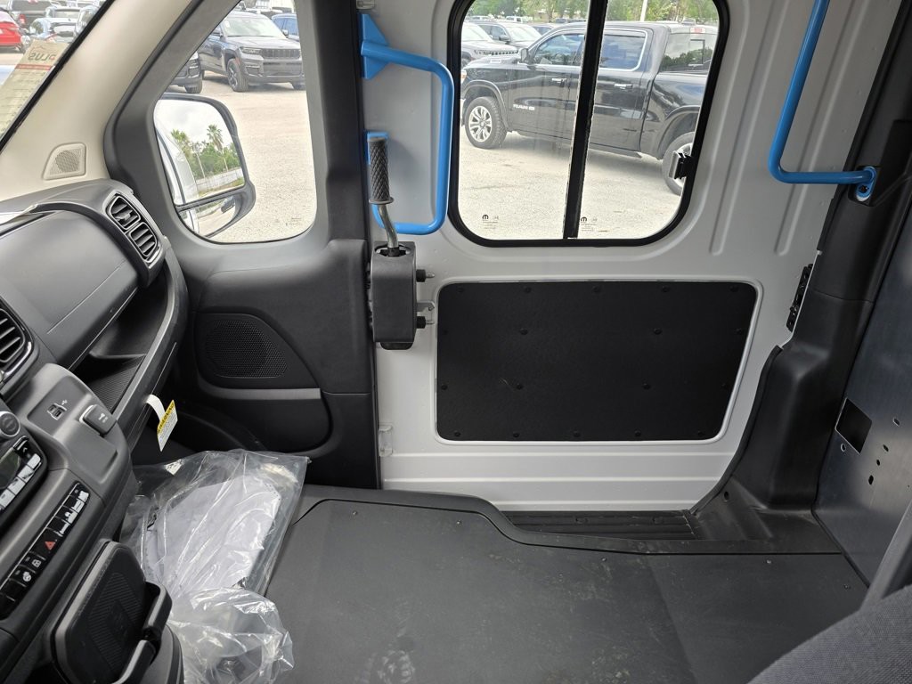 New 2025 White Ram Step Van image 29