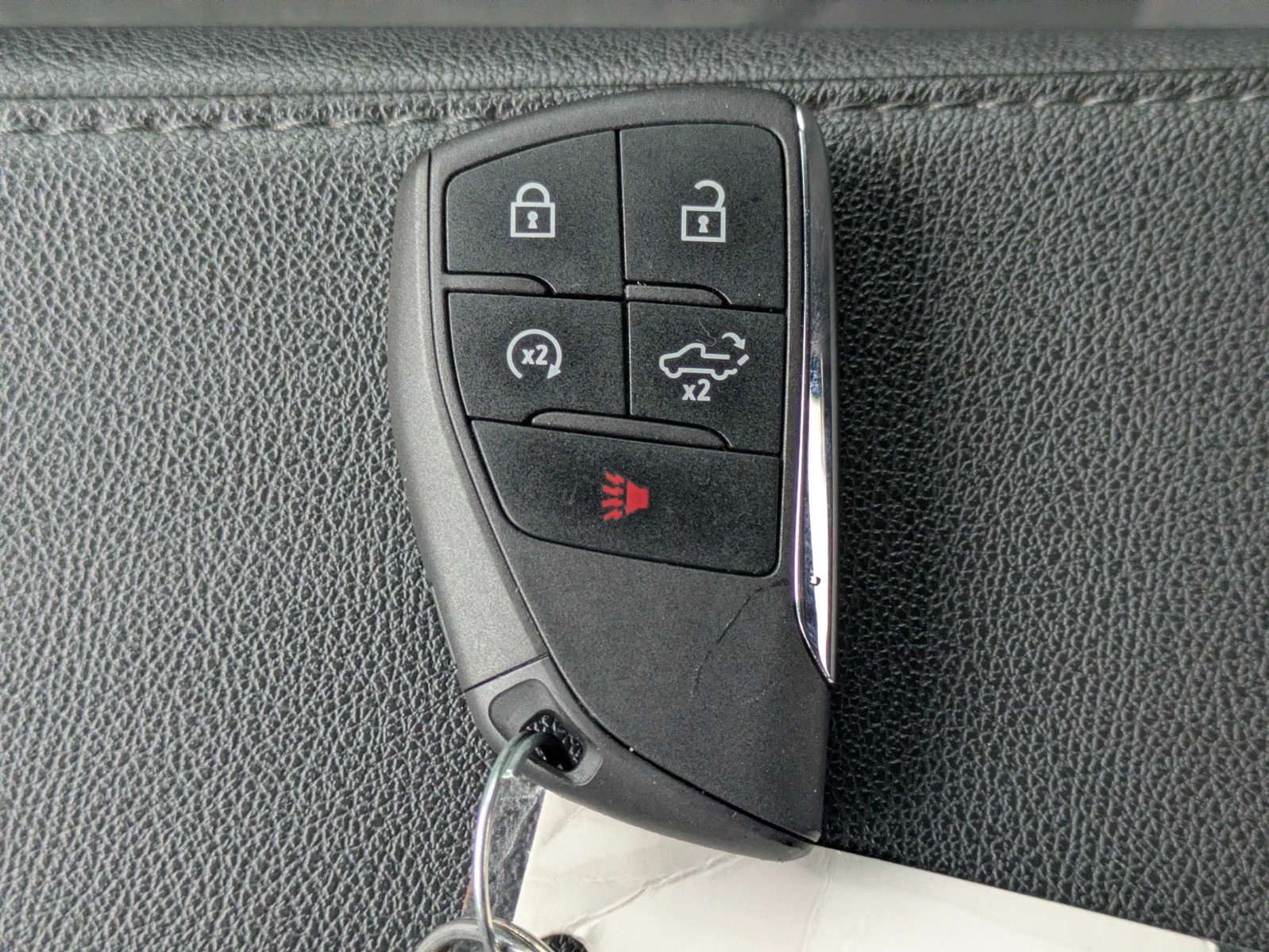 Used 2024 Summit White Chevrolet Custom image 24