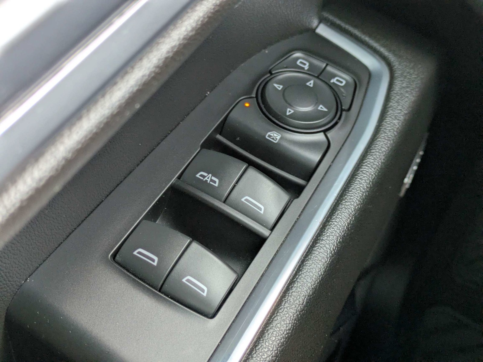 Used 2022 Glacier Blue Metallic Chevrolet RST image 22