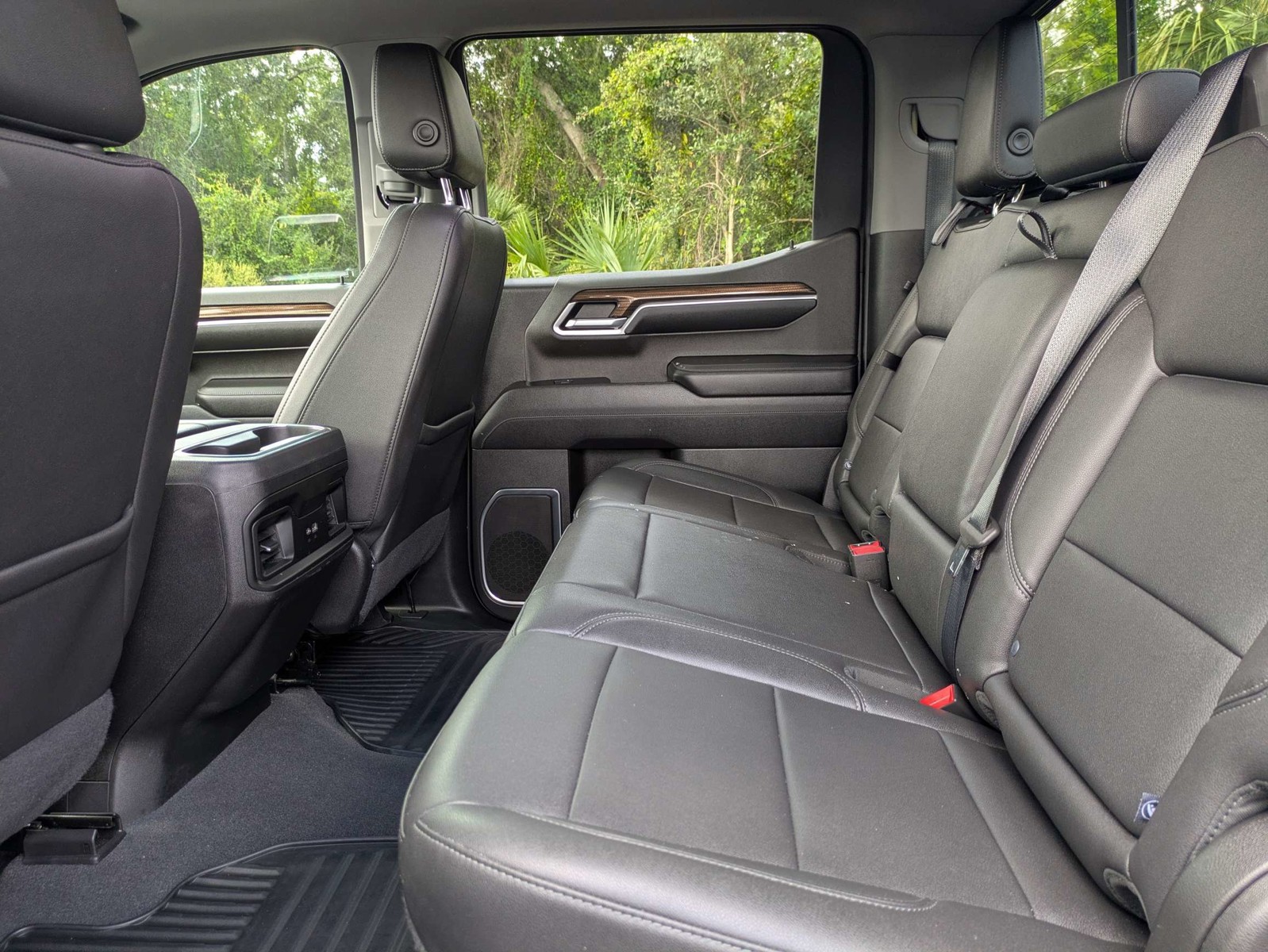 Used 2022 Glacier Blue Metallic Chevrolet RST image 13
