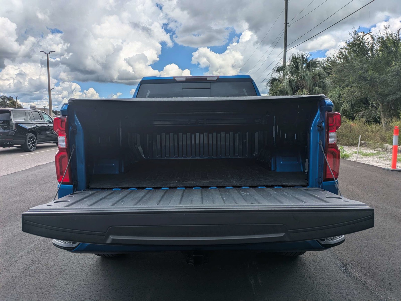 Used 2022 Glacier Blue Metallic Chevrolet RST image 12