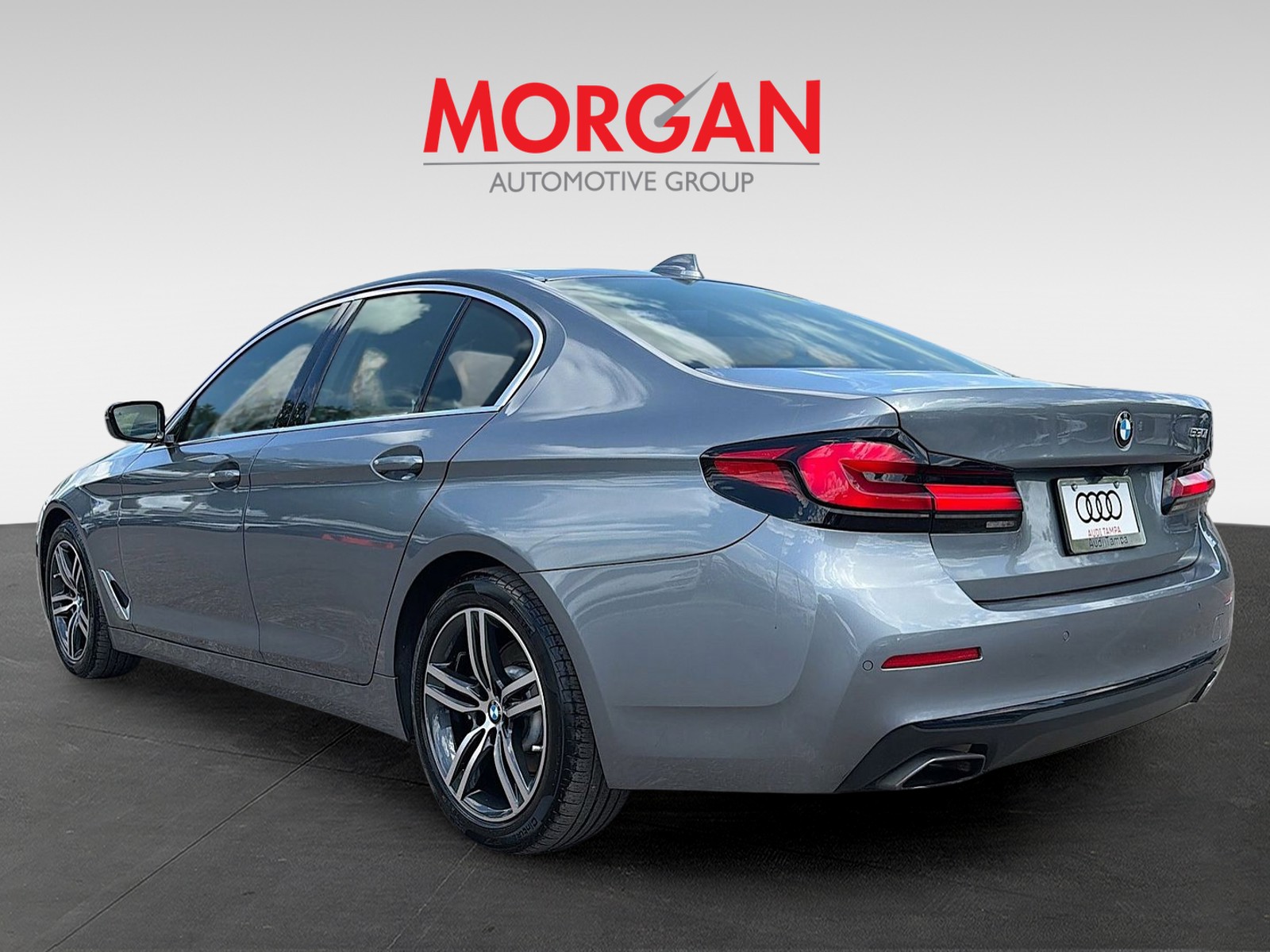 Used 2021 Bluestone Metallic BMW 530i image 5