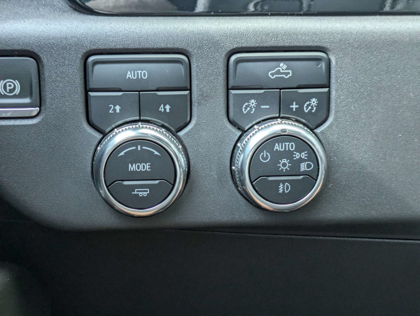 Used 2024 Thunderstorm Gray GMC Elevation image 28