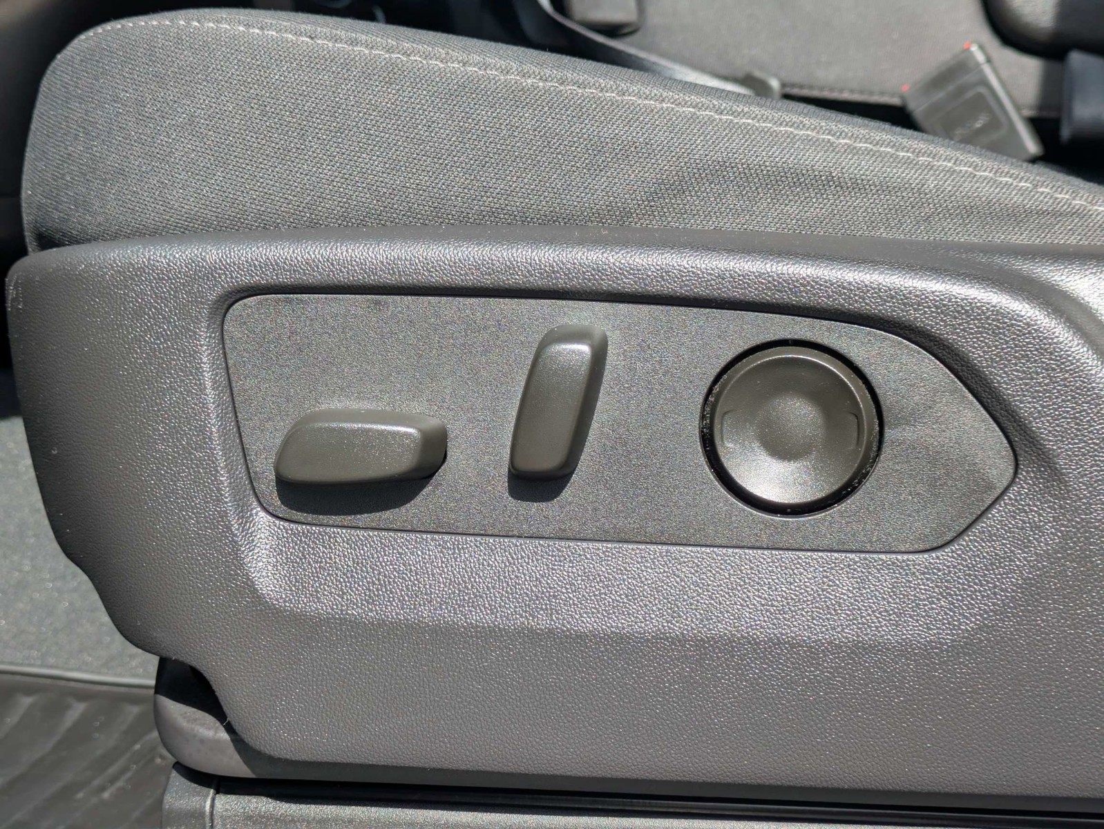 Used 2024 Thunderstorm Gray GMC Elevation image 17