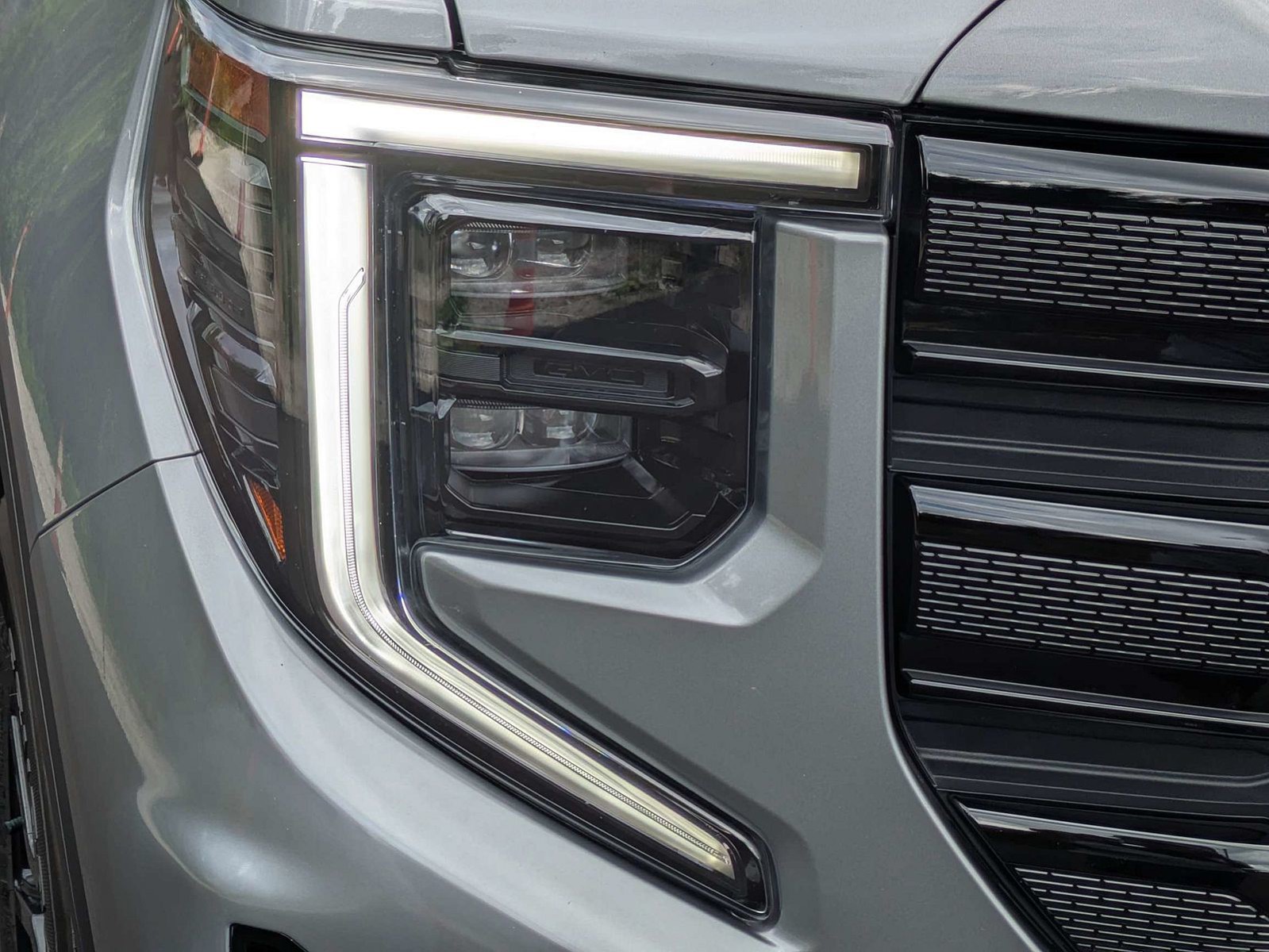 Used 2024 Sterling Metallic GMC Elevation image 9
