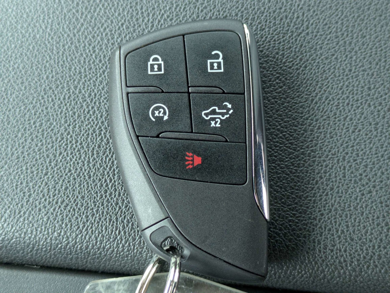 Used 2024 Sterling Metallic GMC Elevation image 26