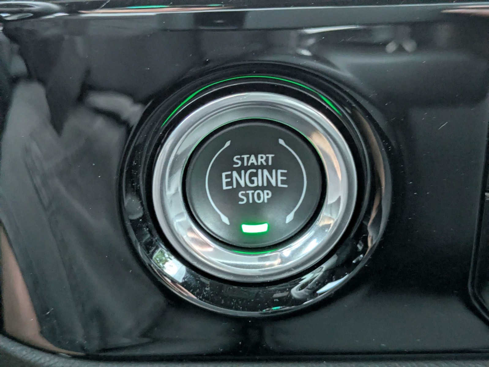 Used 2024 Sterling Metallic GMC Elevation image 25