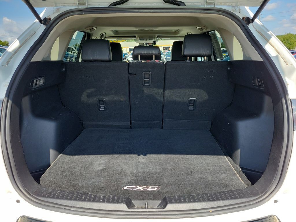 Used 2016 White Mazda Grand Touring image 7
