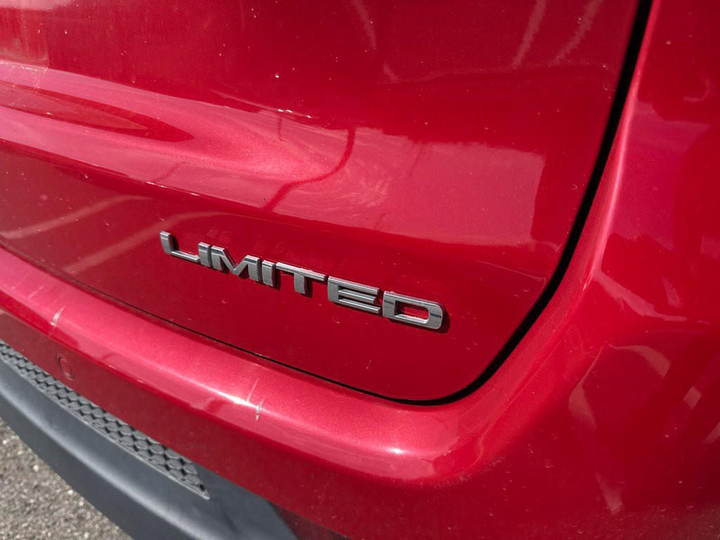 Used 2018 Red Jeep Limited image 12