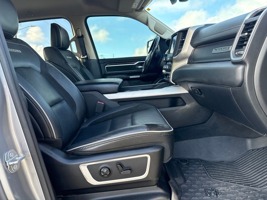 Used 2020 Silver Ram Laramie image 10