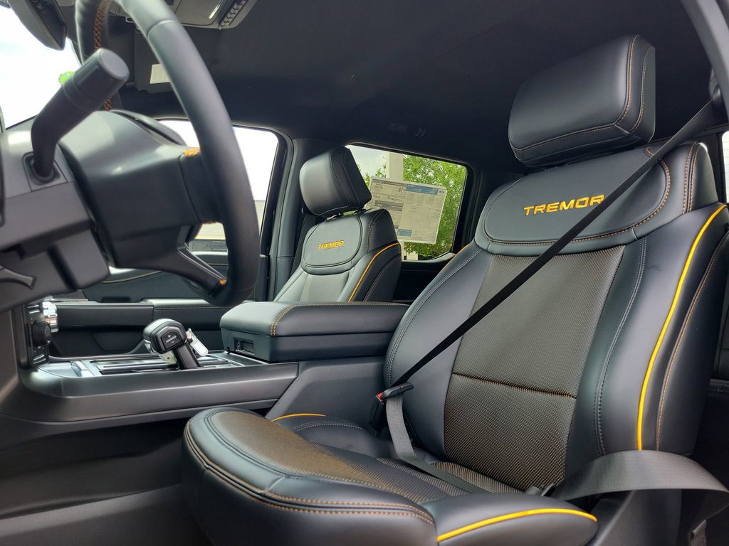 New 2026 Black Ford Tremor image 18