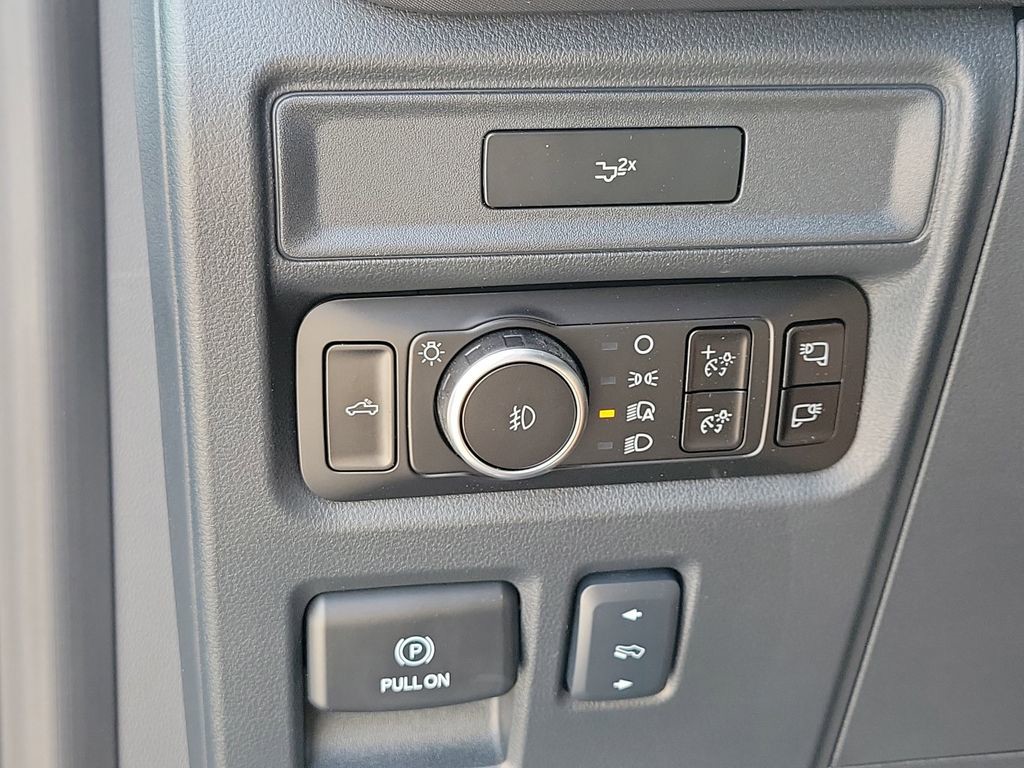 New 2026 Black Ford Tremor image 32