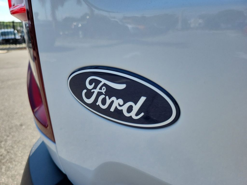 New 2026 White Ford Big Bend image 8
