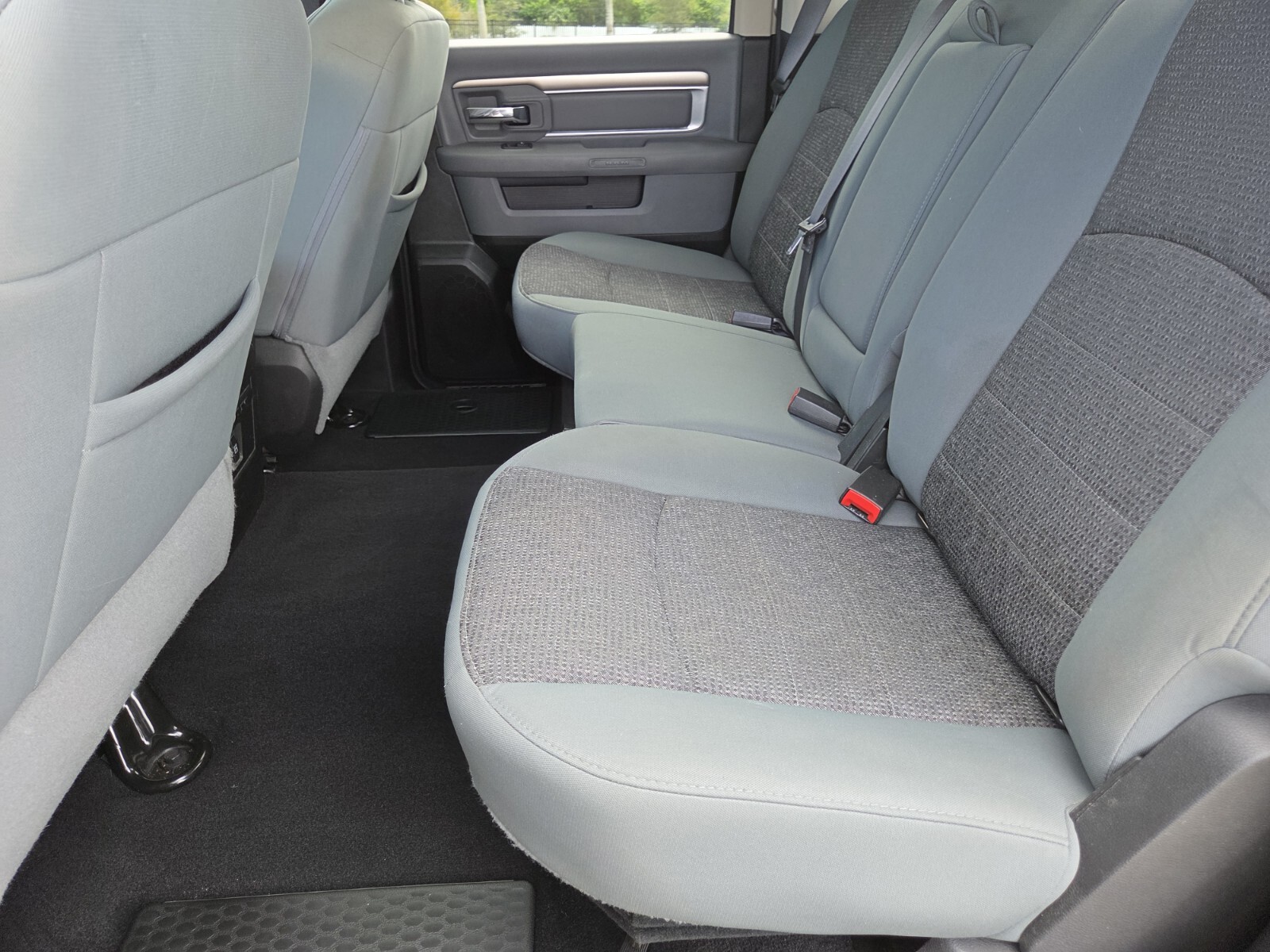 Used 2019 Silver Ram Big Horn image 22