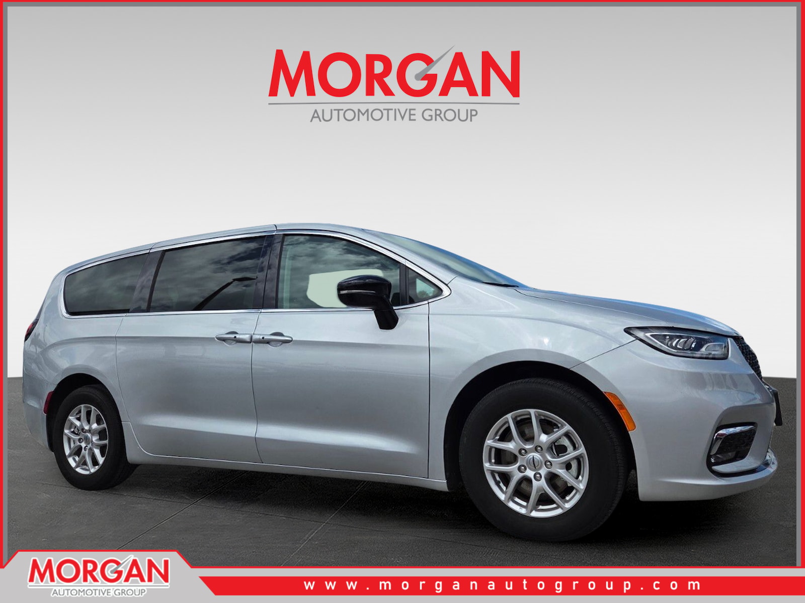 2024 Chrysler Pacifica Touring L's photo