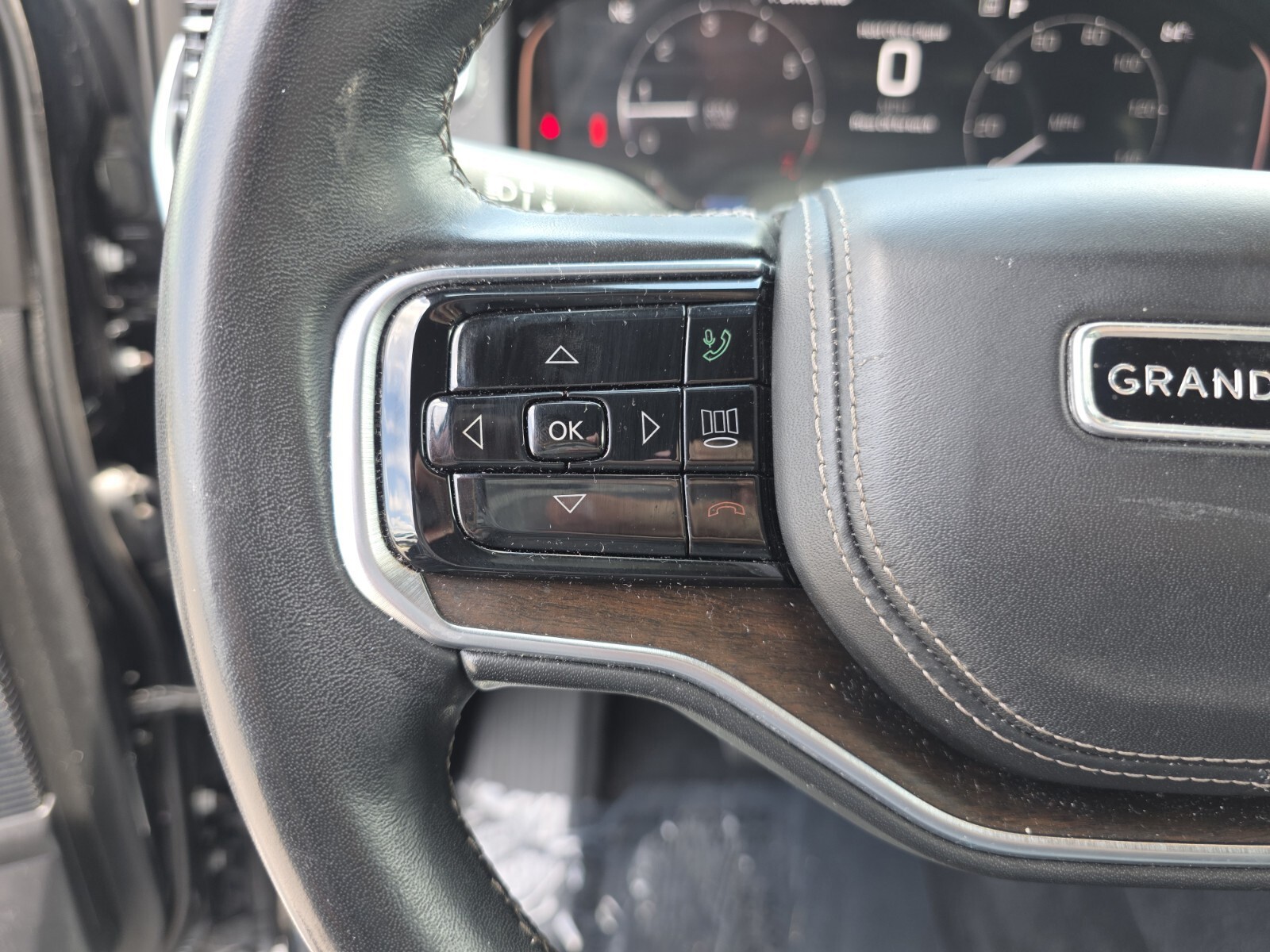 Used 2022 Black Jeep Series II image 36