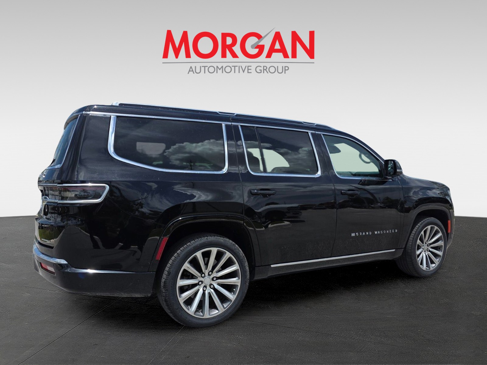 Used 2022 Black Jeep Series II image 3
