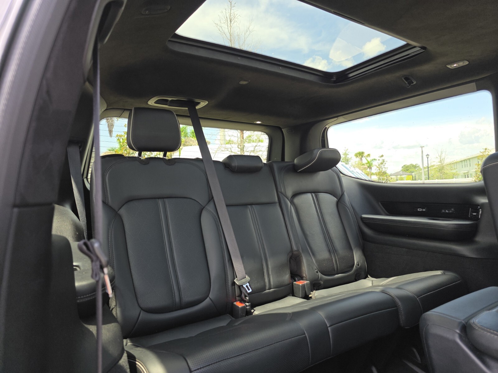 Used 2022 Black Jeep Series II image 20