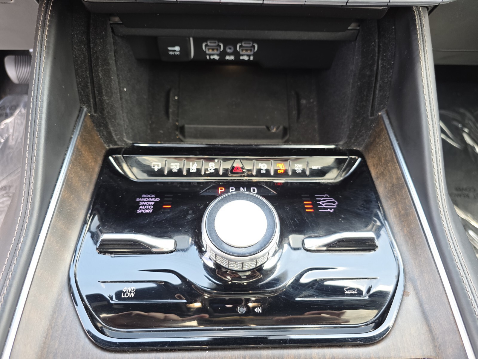 Used 2022 Black Jeep Series II image 33