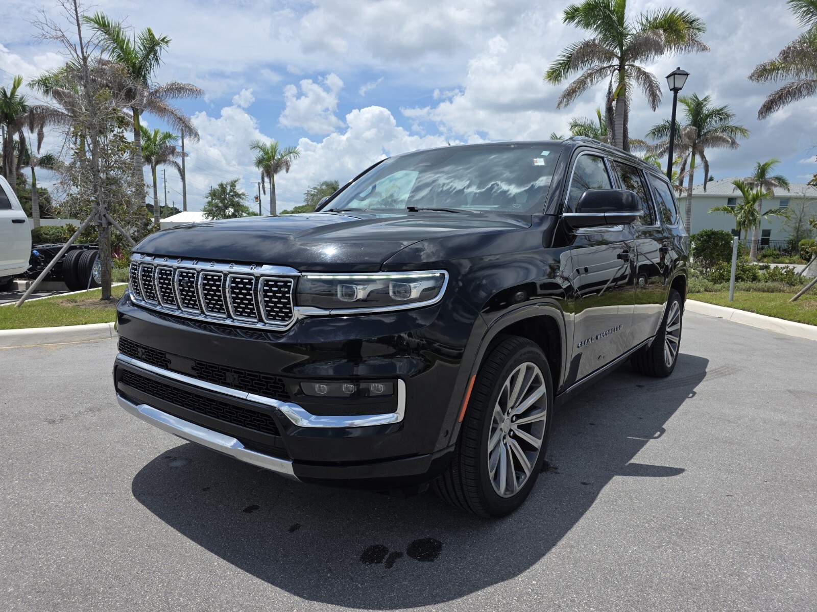 Used 2022 Black Jeep Series II image 11