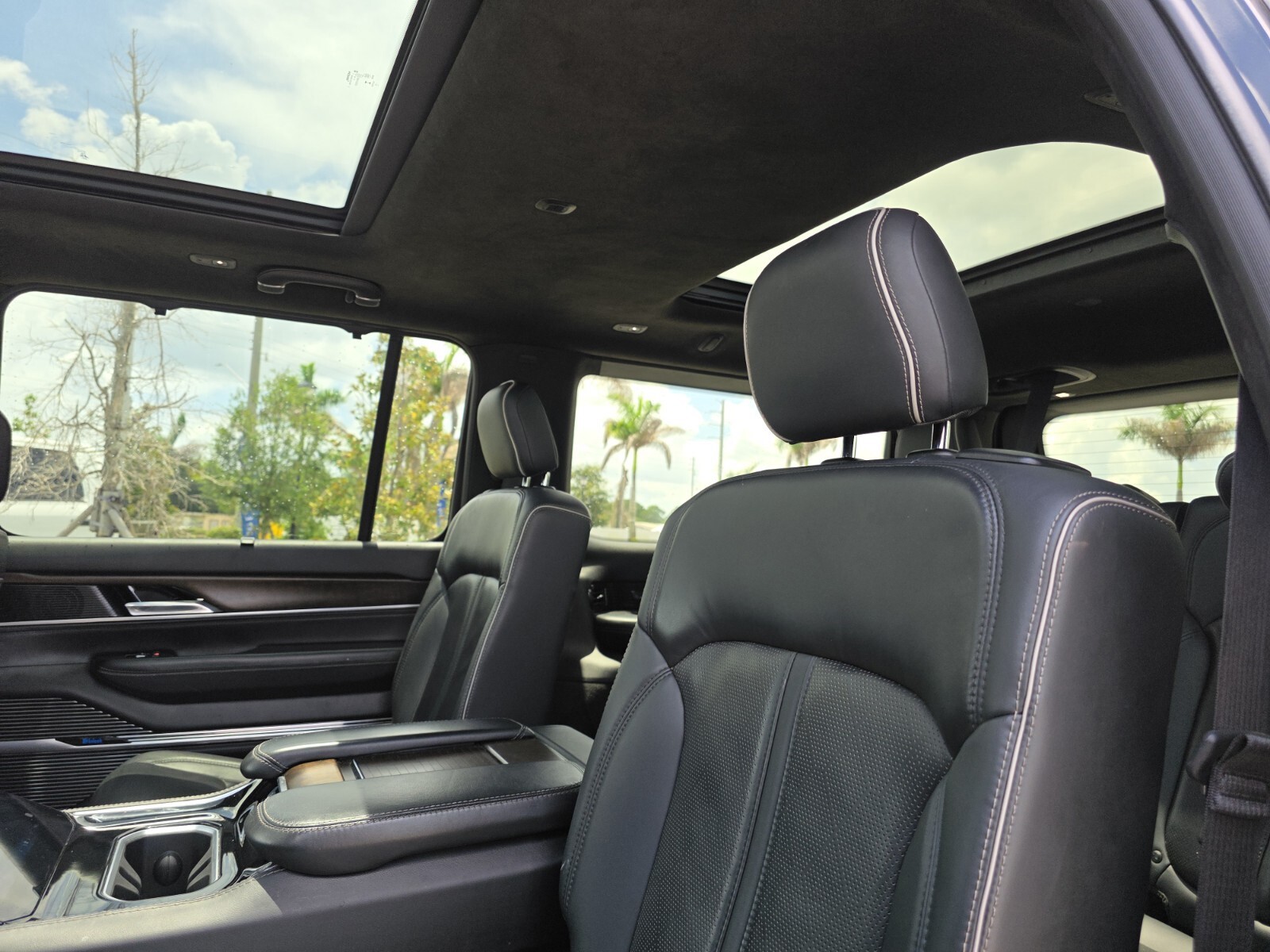 Used 2022 Black Jeep Series II image 24