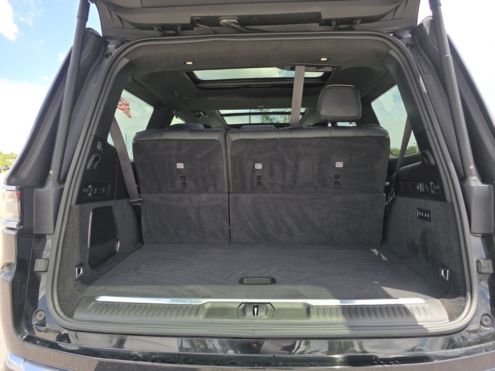 Used 2022 Black Jeep Series II image 21