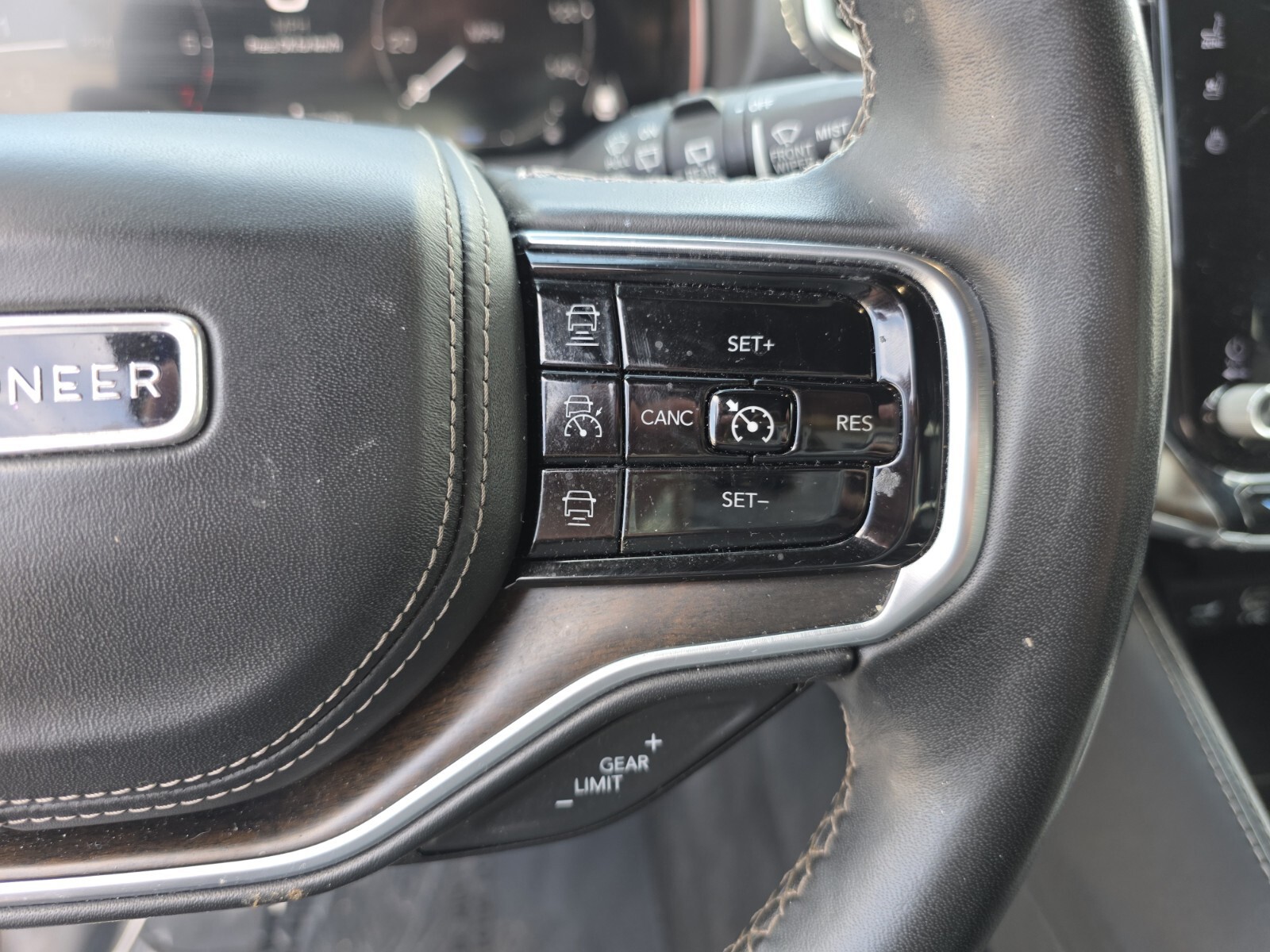 Used 2022 Black Jeep Series II image 37