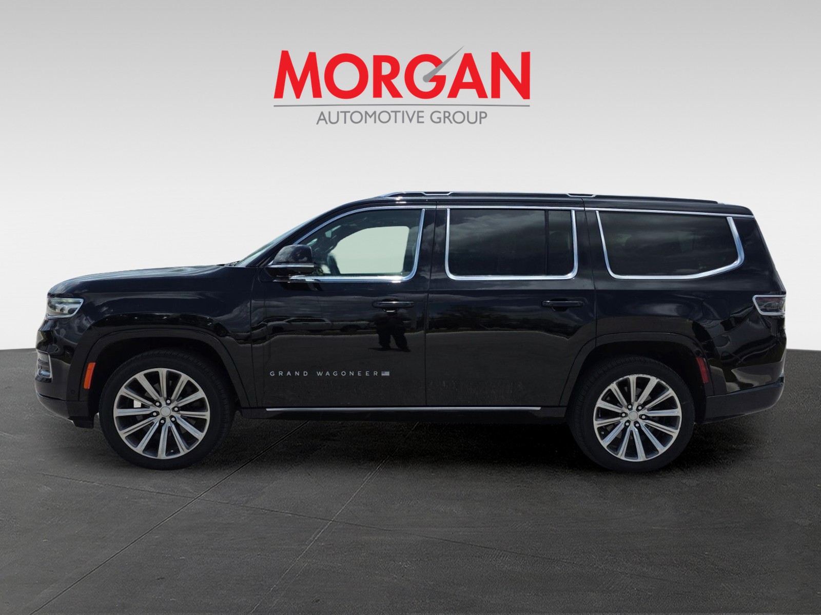 Used 2022 Black Jeep Series II image 9