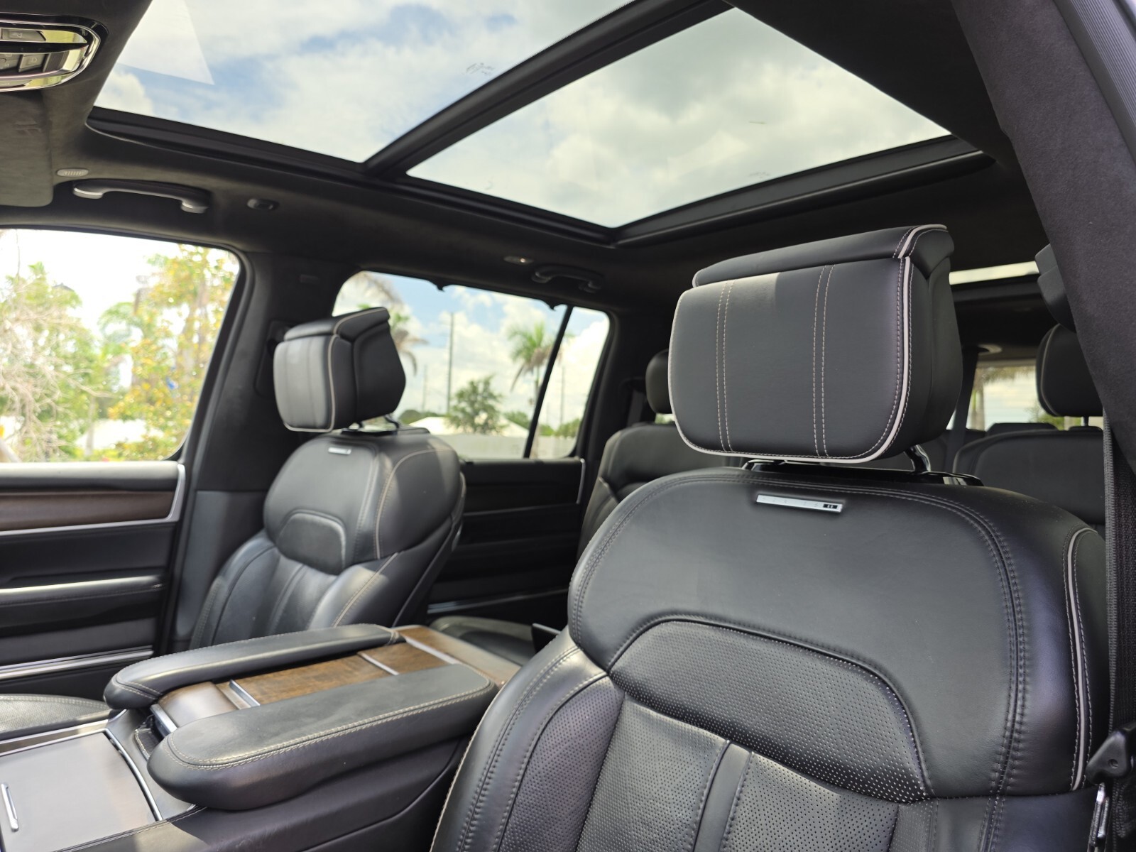 Used 2022 Black Jeep Series II image 29