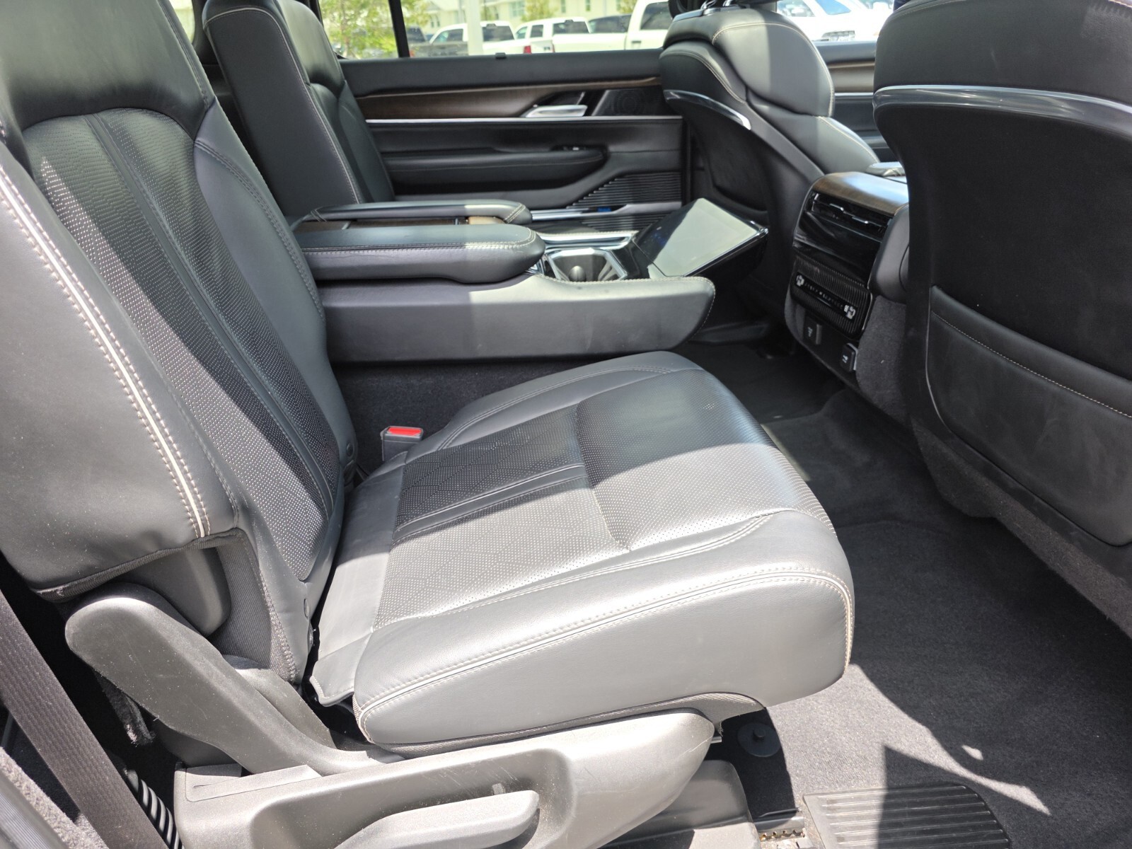 Used 2022 Black Jeep Series II image 18